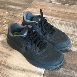 Nike Women’s Free RN 2017 size 6.5